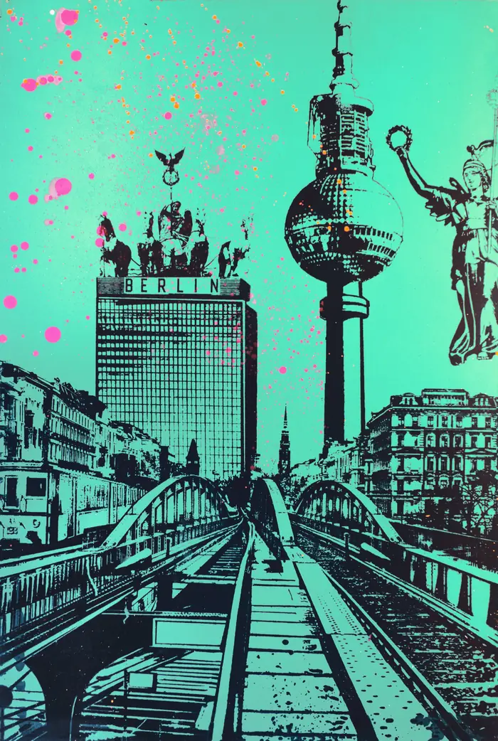 Berlin – Für nur einen Tag – Elevated railway tracks lead towards the TV tower, flanked by an angel – graphic and clear on mint.