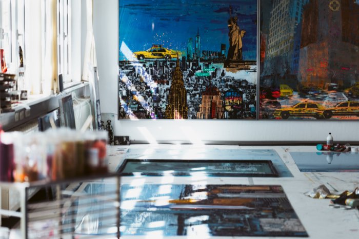 Blick ins Atelier mit New-York-Werken