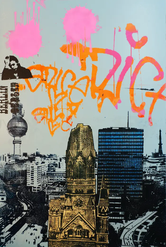 Ein Liebesbrief an Berlin – Orange graffiti and clouds of pink spray above the glowing golden Memorial Church.